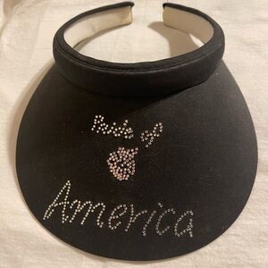 Woman’s Clip On Cap
